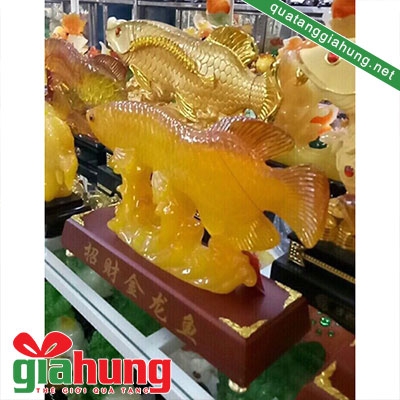 Tượng cá chép bằng lưu ly 005