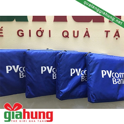 Áo mưa PVcombank