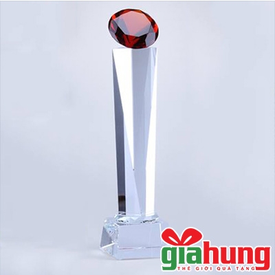 Cúp pha lê kim cương đỏ 043