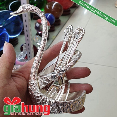 Dĩa thiên nga vàng - bạc