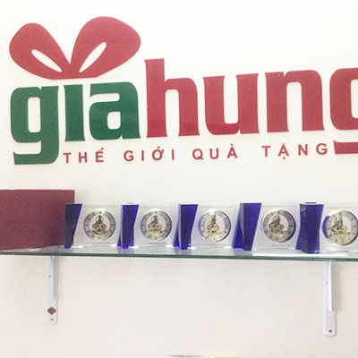 Đồng hồ pha lê 2 màu