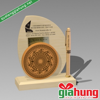 Kỷ niệm chương gỗ 007