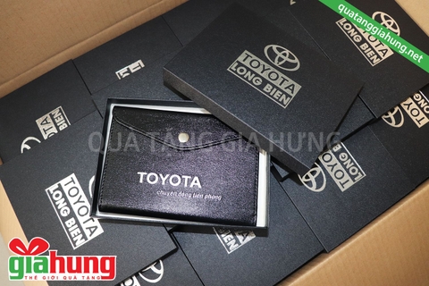 Ví da đen của TOYOTA LONG BIÊN