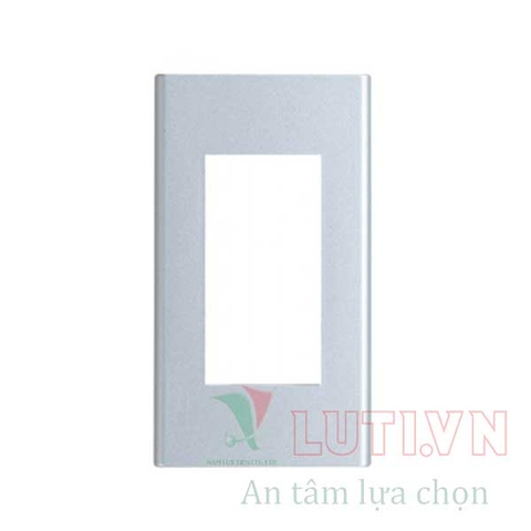 Mặt dùng cho 3 thiết bị trắng ánh kim WEV68030MW