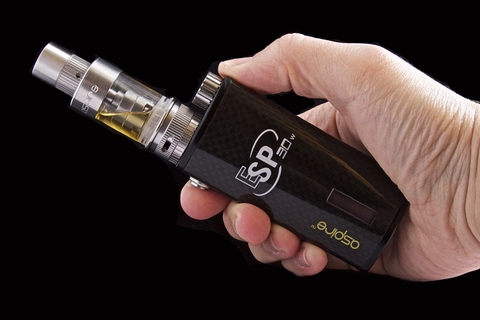 Một số phụ kiện khi hút vape bạn cần biết?