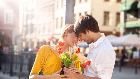 Hoa chúc mừng quốc tế đàn ông và lời chúc từ Elle Flora