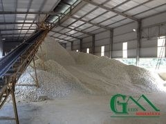 Nguyên liệu cho ngành sản xuất thức ăn chăn nuôi từ bột đá vôi và bentonite