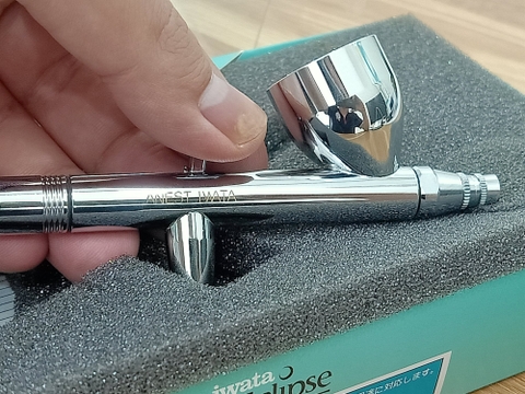 Bút vẽ mỹ thuật airbrush Iwata HP-CS Japan