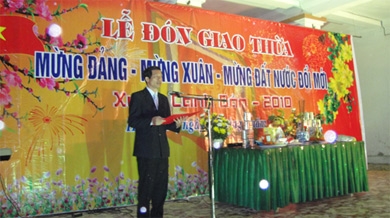 làm băng rôn khẩu hiệu