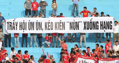 băng rôn bóng đá