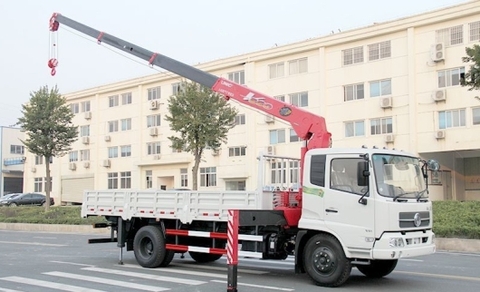 Xe tải Dongfeng gắn cẩu tự hành Klim