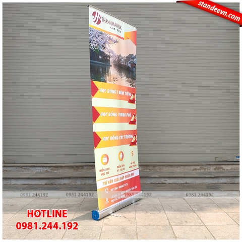 standee cuốn nhôm tốt