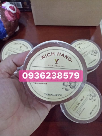 Kem dưỡng da tay và da chân Rich Hand The Face Shop tại Hàn Quốc