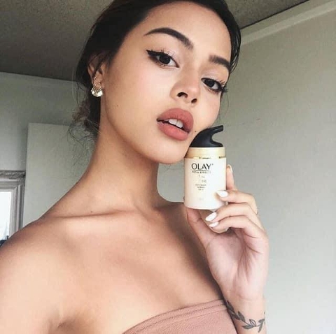 Kem dưỡng ẩm chống lão hoá Olay Total Effects 7inOne