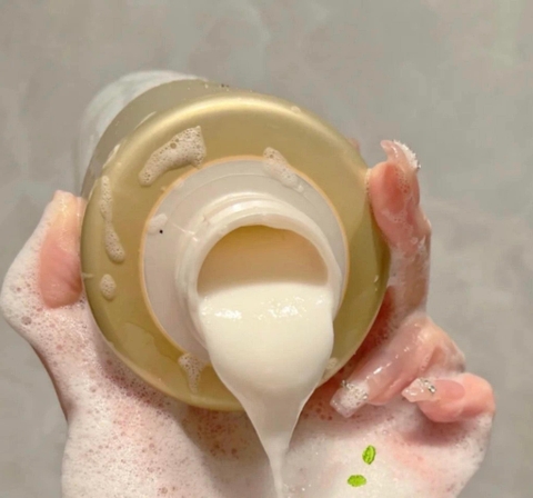 Sữa Tắm Olay  B3+ Vitamin C Optic Glow & Brightening 500ml - MẪU MỚI