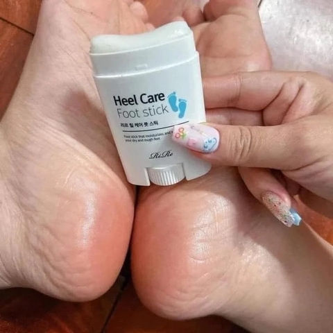Thanh Lăn Mềm Gót Phục Hồi Gót Chân Nứt Nẻ Rire Heel Care Foot stick