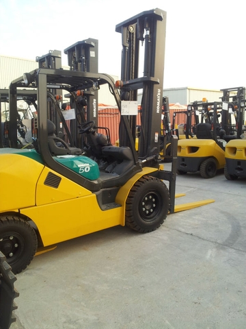 Nguyên tắc sử dụng xe nâng Komatsu an toàn.