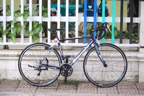 Xe đua Nhật bãi Bianchi  Vianirone đến từ Italia
