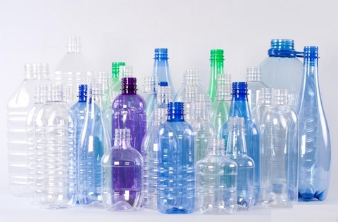 Ưu điểm và nhược điểm  của chai nhựa mà bạn cần phải biết