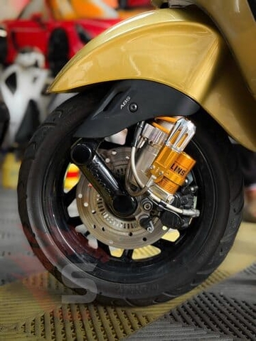 Vespa Độ Kiểng: Sang Trọng Phong Cách Ý Hiện Đại