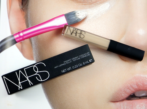 Kem che khuyết điểm NARS Radiant Creamy 