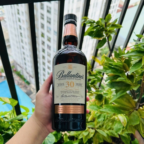 Giá rượu Ballantine's 30 năm bao nhiêu