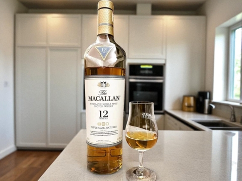 So sánh rượu Glenfiddich và Macallan chi tiết về hương vị và phong cách