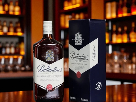 Rượu Ballantine’s Finest 1 Lít – Biểu Tượng Của Sự Lịch Lãm Trong Phân Khúc Blended Scotch Whisky