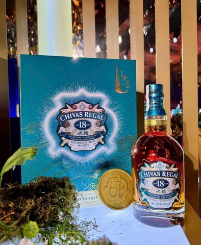 RƯỢU CHIVAS HỘP QUÀ - XUÂN 2025 THÊM RỰC RỠ