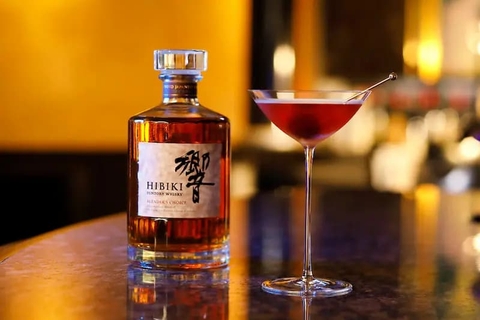 Rượu Hibiki bao nhiêu tiền, mua ở đâu chính hãng?