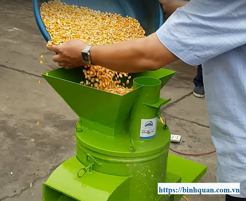 Máy chế biến thức ăn chăn nuôi giá rẻ Bình Quân - Giảm chi phí tối đa