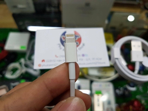 Cáp sạc lightning Iphone 7 chính hãng (bốc máy)