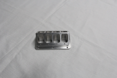 CNC custom machining of aluminum and stainless steel hardware service parts CNC turning parts