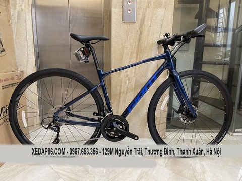 GIANT REVOLT F2 ( FAST ROAD SL2 ) 2022