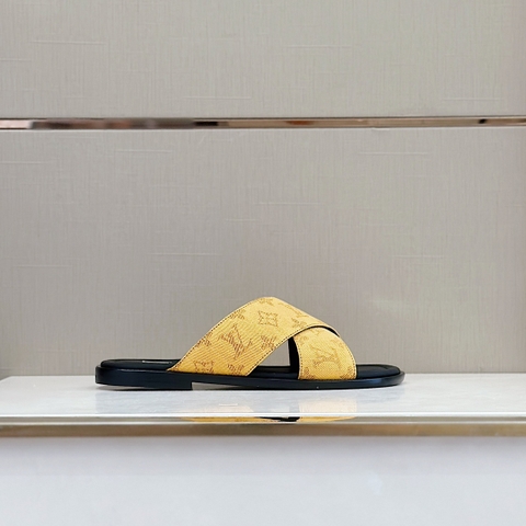 DÉP LOUIS VUITTON SLIPPER
