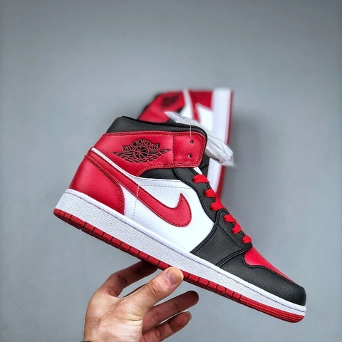 GIÀY Air Jordan 1 Mid “Bred Toe