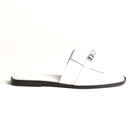 DÉP Hermes Giulia Sandal in Calfskin with Iconic Palladium-Plated Kelly Buckle-White