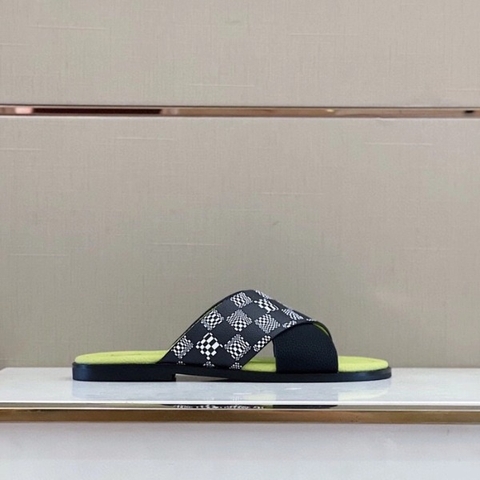 DÉP LOUIS VUITTON MONOGRAM TRIANGLE SLIPPER