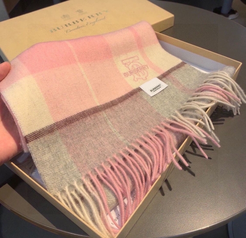 KHĂN BURBERRY TB cashmere scarf unisex