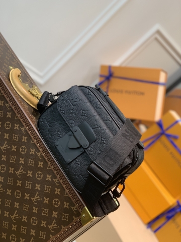 TÚI LOUIS VUITTON S Lock Monogram Georges Vuitton Messenger Bag