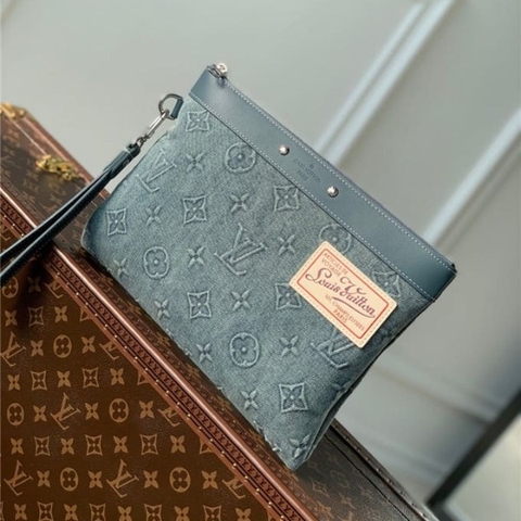 Túi LOUIS VUITTON pochette to-go bag unisex