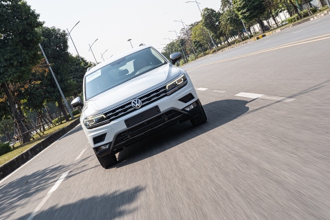 Volkswagen Tiguan Luxury S 2021,Thông Số Kỹ Thuật, Nội Thất, Ngoại Thất, Giá Bán