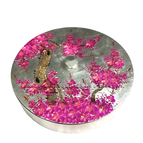 Hộp Mứt Sơn Mài Tròn Φ30cm - Vẽ hoa đào Tím & nền bạc
