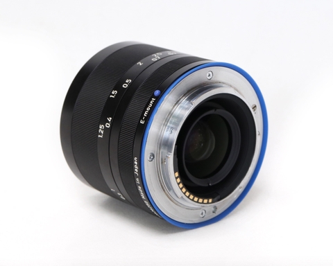 Ống Kính Zeiss Loxia 35mm f/2 Biogon T* Lens for Sony E Mount