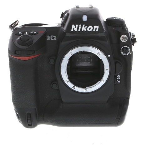 Nikon D2X body