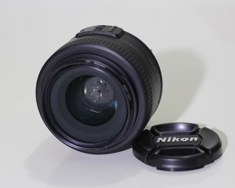 Ống kính Nikon AF-S 35mm f/1.8G DX