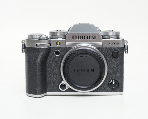Máy ảnh Fujifilm X-T5 Sliver Body l Chính hãng