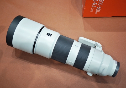 Ống kính Sony FE 200-600mm f / 5.6-6.3 G OSS