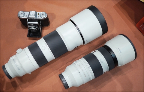 Ống kính Sony FE 200-600mm f / 5.6-6.3 G OSS