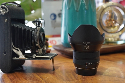 Carl Zeiss Touit 12mm F/2.8 For X-mount